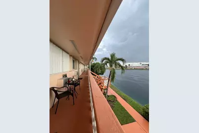 900 SW 10th Ter, Unit #S20, Hallandale Beach, FL 33009 - Photo 18