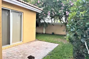 3427 Commodore Ct, West Palm Beach, FL 33411 - Photo 16