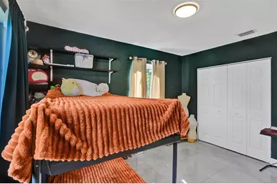 220 NE 165th St, Miami, FL 33162 - Photo 18