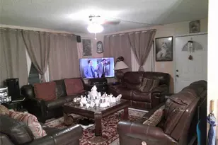 20311 NE 2nd Ave Unit, Miami, FL 33179 - Photo 2