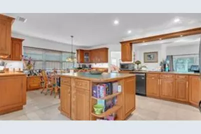 781 SW 49th Ter, Margate, FL 33068 - Photo 4