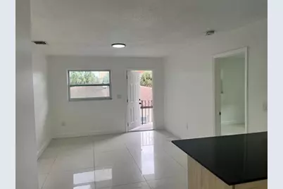 1604 NW 24th Ct, Miami, FL 33125 - Photo 4