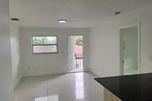 1604 NW 24th Ct, Miami, FL 33125 - Photo 4