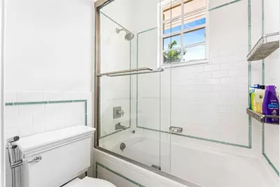 2527  Montclaire Cir, Weston, FL 33327 - Photo 24