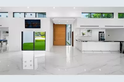 19  Gatehouse Rd, Sea Ranch Lakes, FL 33308 - Photo 12