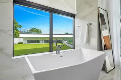 19  Gatehouse Rd, Sea Ranch Lakes, FL 33308 - Photo 34