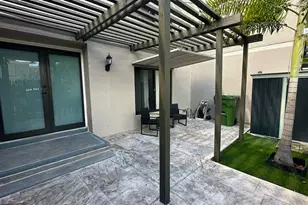 11205 NW 15th St, Pembroke Pines, FL 33026 - Photo 1