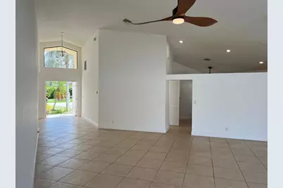 371  Mohawk Ln, Boca Raton, FL 33487 - Photo 4