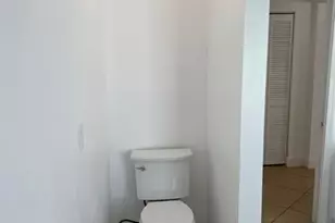 371 Mohawk Ln, Boca Raton, FL 33487 - Photo 10