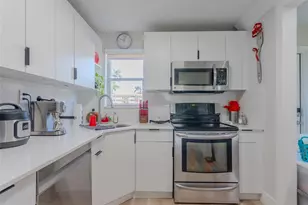 8900 Washington Blvd, Pembroke Pines, FL 33025 - Photo 6