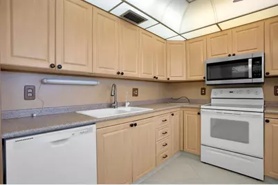 2202  Lucaya, Unit #D4, Coconut Creek, FL 33066 - Photo 4