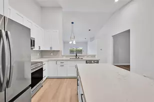 8402 Logia Cir, Boynton Beach, FL 33472 - Photo 4