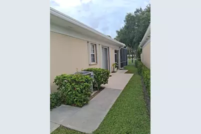 8465  Beaconhill Rd, Palm Beach Gardens, FL 33410 - Photo 2