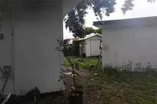 3075 NW 68th St, Miami, FL 33147 - Photo 18