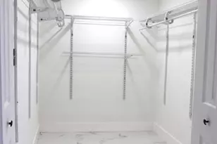 3075 NW 68th St, Miami, FL 33147 - Photo 10