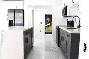 3075 NW 68th St, Miami, FL 33147 - Photo 24