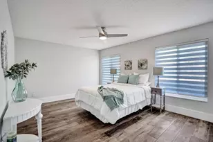 21464 Bridgeview Dr, Boca Raton, FL 33428 - Photo 10