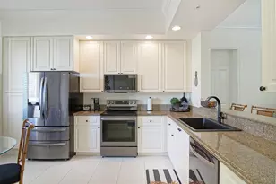 19 Harbour Isle Dr W, Fort Pierce, FL 34949 - Photo 4