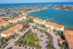 19 Harbour Isle Dr W, Fort Pierce, FL 34949 - Photo 2