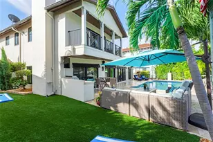 2541 NE 48th St, Lighthouse Point, FL 33064 - Photo 28