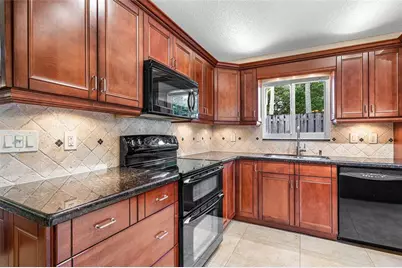 1443  Banyan Cir, Pompano Beach, FL 33069 - Photo 6