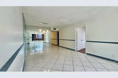 9340  Lagoon Pl, Unit #403, Davie, FL 33324 - Photo 6