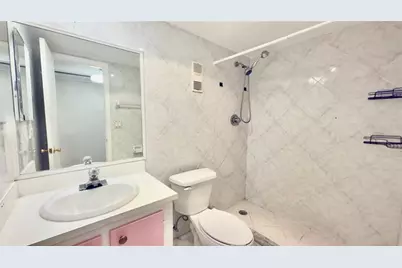 9340  Lagoon Pl, Unit #403, Davie, FL 33324 - Photo 14