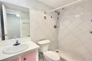 9340 Lagoon Pl, Davie, FL 33324 - Photo 14