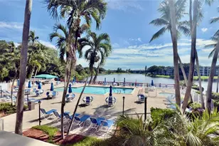 9340 Lagoon Pl, Davie, FL 33324 - Photo 30