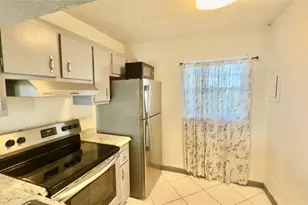 9340 Lagoon Pl, Davie, FL 33324 - Photo 10