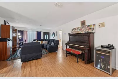 667 W Melrose Cir, Fort Lauderdale, FL 33312 - Photo 10