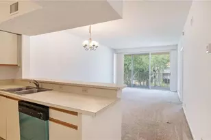 8240 NW 24th St, Coral Springs, FL 33065 - Photo 10