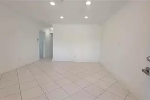 266 NE 42nd St, Deerfield Beach, FL 33064 - Photo 8