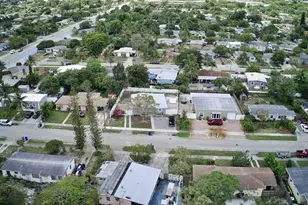 266 NE 42nd St, Deerfield Beach, FL 33064 - Photo 6