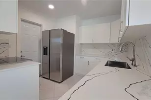 266 NE 42nd St, Deerfield Beach, FL 33064 - Photo 12