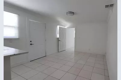266 NE 42nd St, Deerfield Beach, FL 33064 - Photo 22