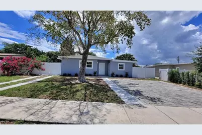 266 NE 42nd St, Deerfield Beach, FL 33064 - Photo 4