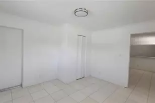 266 NE 42nd St, Deerfield Beach, FL 33064 - Photo 18