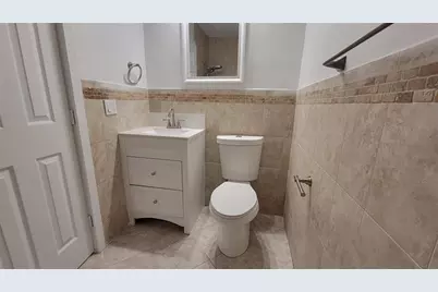 266 NE 42nd St, Deerfield Beach, FL 33064 - Photo 16