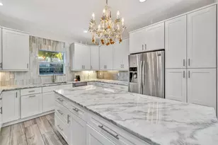 2502 NE 6th Ave, Wilton Manors, FL 33305 - Photo 14