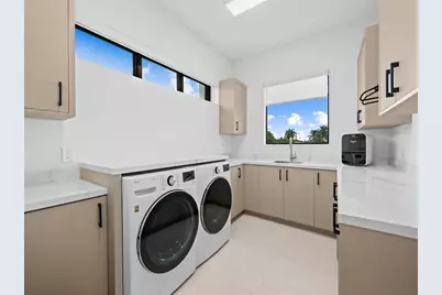 2420 NE 48th St, Lighthouse Point, FL 33064 - Photo 24