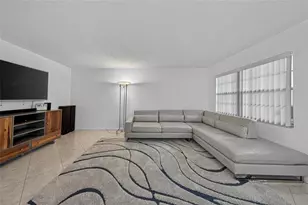 1904 Bermuda Cr Unit, Coconut Creek, FL 33066 - Photo 4