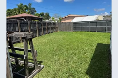21861 NW 2nd Ct, Pembroke Pines, FL 33029 - Photo 24