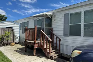 21861 NW 2nd Ct, Pembroke Pines, FL 33029 - Photo 22