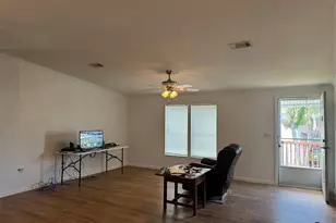 21861 NW 2nd Ct, Pembroke Pines, FL 33029 - Photo 8