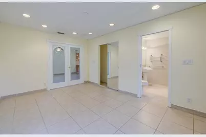 4500 NE 15th Ave, Oakland Park, FL 33334 - Photo 16