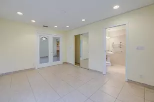 4500 NE 15th Ave, Oakland Park, FL 33334 - Photo 16