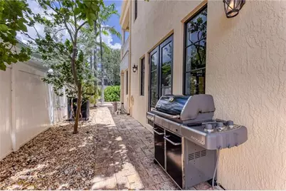 1206 NE 1st Street, Unit #1206, Fort Lauderdale, FL 33301 - Photo 18