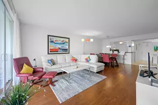 2901 S Palm Aire Dr, Pompano Beach, FL 33069 - Photo 2