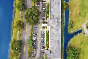 2901 S Palm Aire Dr, Pompano Beach, FL 33069 - Photo 36